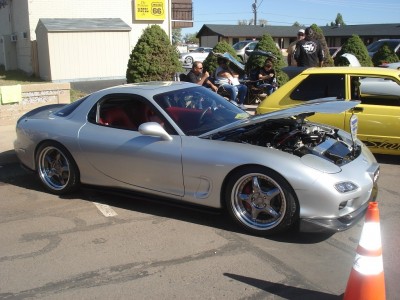 Classic lines of the gen 3 RX7...