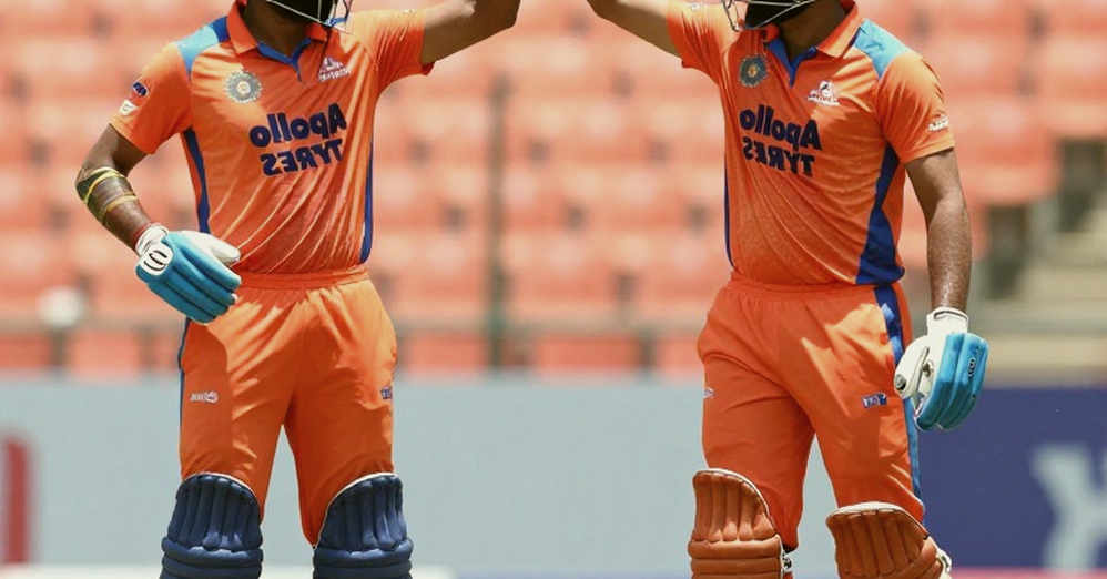 Focus on Your Batting: Wasim Jaffer's Argument on Yashasvi Jaiswal's Wicketkeeping Move and a Missing Ledger Focus on Your Batting: Wasim Jaffer's Argument on Yashasvi Jaiswal's Wicketkeeping Move and a Missing Ledger