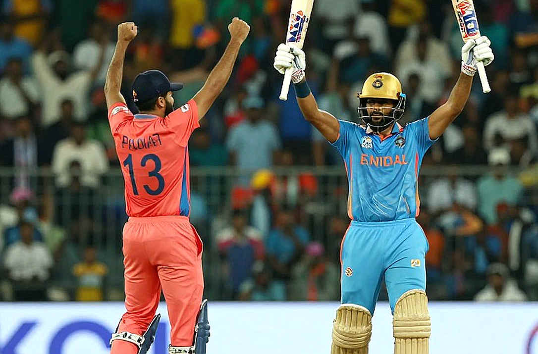 ক্রিকেট ওয়ার্ল্ডের নতুন যুগ: ফ্র্যাঞ্চাইজি লিগের ছায়ায় টেস্ট ক্রিকেটের ভবিষ্যৎ ক্রিকেট ওয়ার্ল্ডের নতুন যুগ: ফ্র্যাঞ্চাইজি লিগের ছায়ায় টেস্ট ক্রিকেটের ভবিষ্যৎ