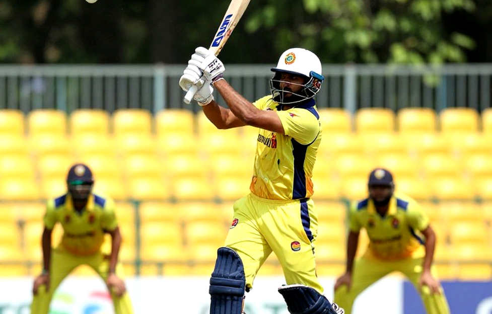 Fatima Sana's Perth Scorchers Deal: The Eight-Match Contract vs December Camp Fatima Sana's Perth Scorchers Deal: The Eight-Match Contract vs December Camp